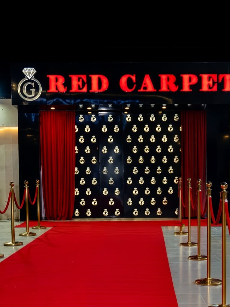 Entrée VIP Red Carpet - ALGAMMOUDI EVENTS